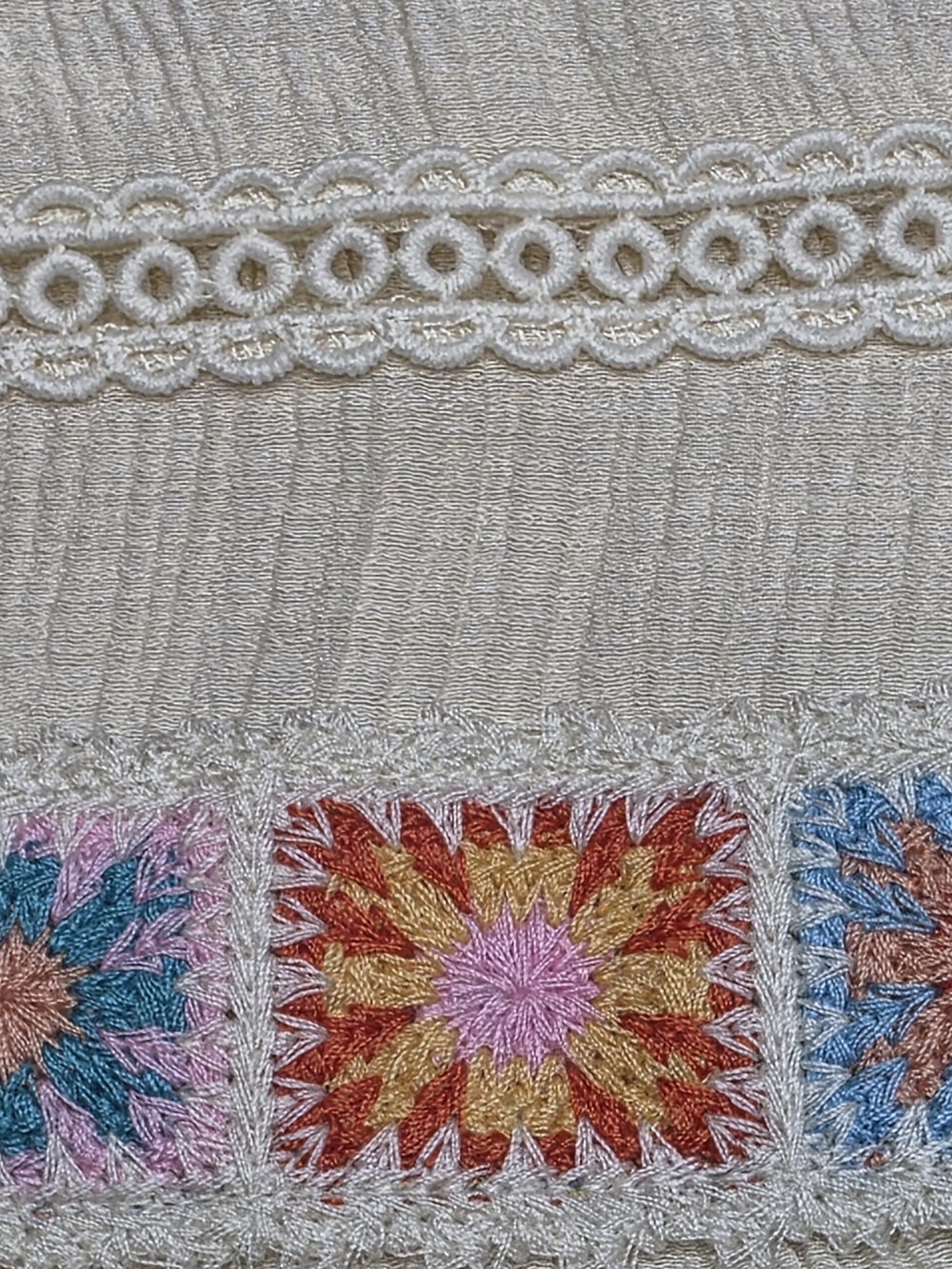 MINE Cream Textured Boho Blouse Granny Square Embroidery Lace Trim Small - Picture 4 of 6